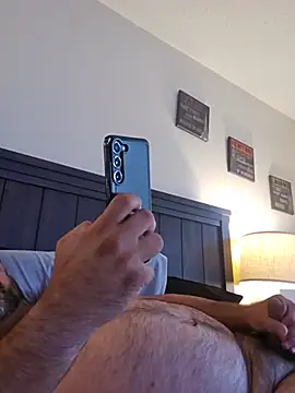 Roddog18 live XXX chat