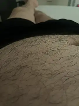 ANONIMO7735's Live XXX Chat