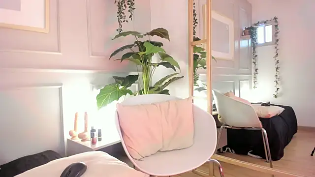 emilydolly_ Adlı Modelin Canlı XXX Sohbeti