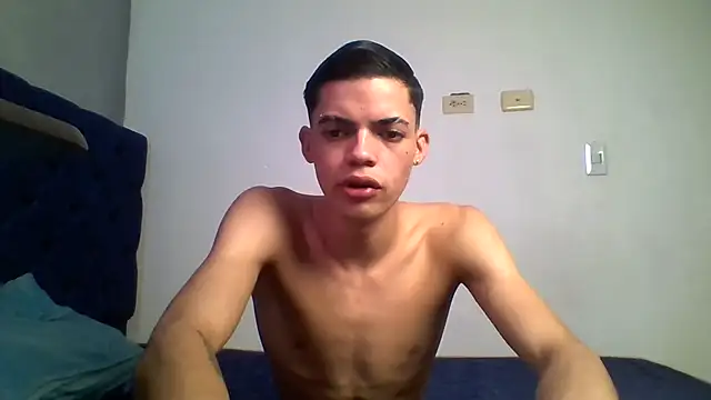 Latinos_2001 라이브 XXX 채팅