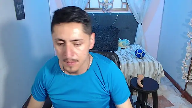 Chat XXX en directo de Alexx_levi