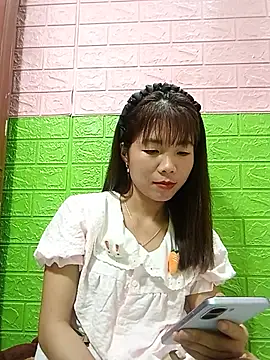 AmyLinee01 现场XXX聊天