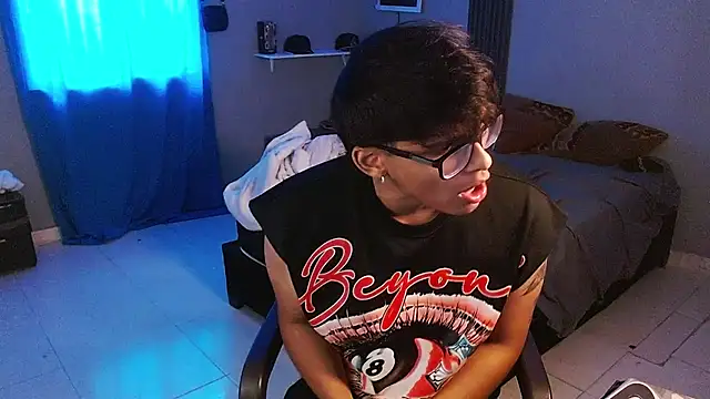 Mr_yisuzz Live XXX-chat