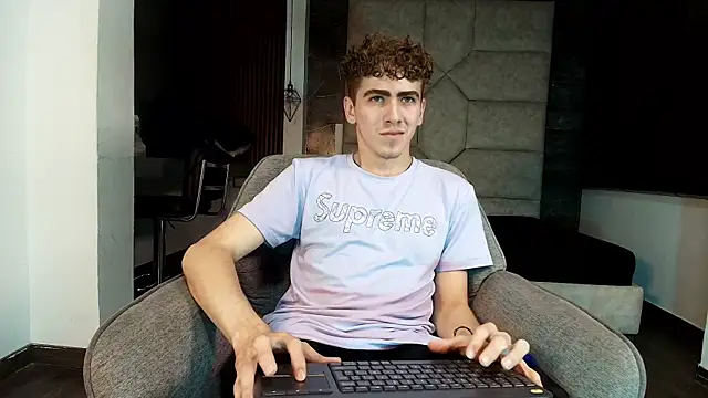 Tyler_Mcrey Шоу с уебкамера