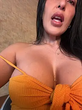 CorinVeil Adlı Modelin Canlı XXX Sohbeti