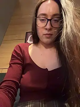 Czat XXX na żywo – Holly_Play