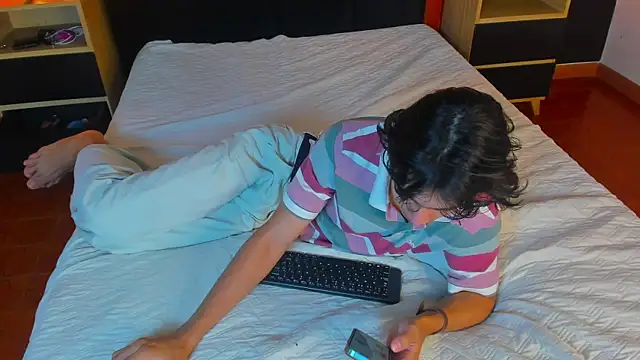Cheys_Mast live XXX chat