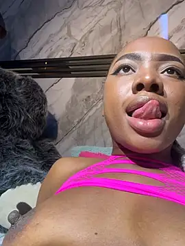 Niyirey1's Live XXX Chat
