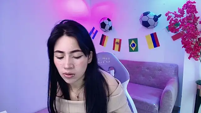 Rainy_doll's Live XXX Chat