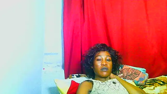 freaky_naughty Adlı Modelin Canlı XXX Sohbeti