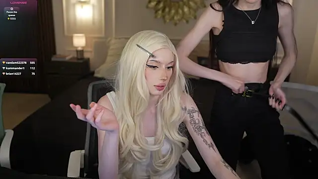 Chatroom XXX en direct de VivianSweet_