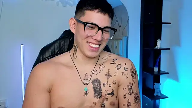 Chat +18 de JamesCr_ ao vivo
