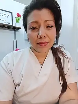SARA_21-'s Live XXX Chat