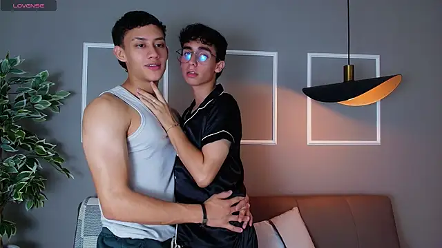 Alejo_and_Patrick – Live XXX-chat
