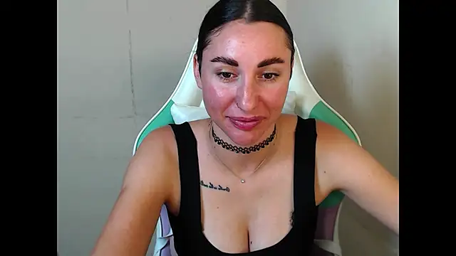 Živý XXX chat Cammil1a_horn
