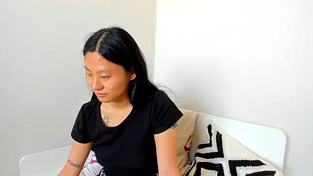 LeyaHanami's Live XXX Chat