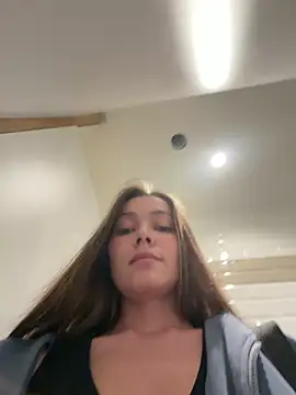 nicole111 即時 XXX 聊天