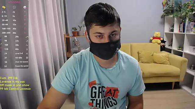 Tomguys élő XXX-chatje