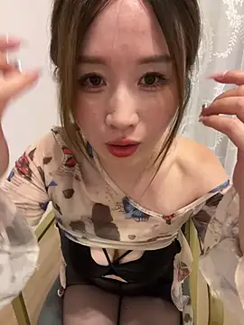 qin205205's Live XXX Chat