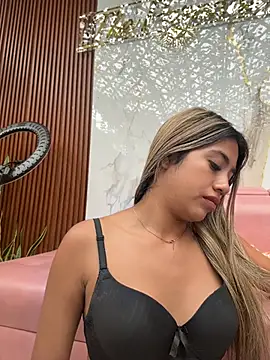 Kimmiebellarie's Live XXX Chat