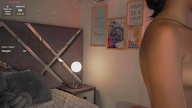 Naomi-Grayn Live XXX chat