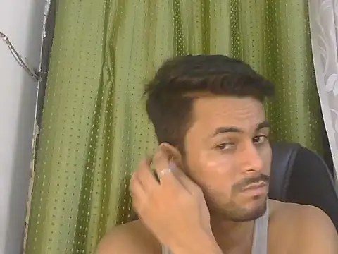 Chat XXX en directo de Stubborndesiboy