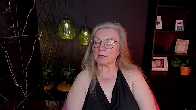 NataliMellow Adlı Modelin Canlı XXX Sohbeti