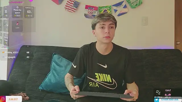 Chat XXX ao vivo de ethan_and_ava