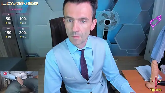 Онлайн чат XXX SteveTiger