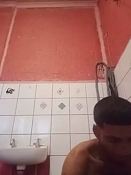 Show modela NaughtyGuy0071 na web-kameri