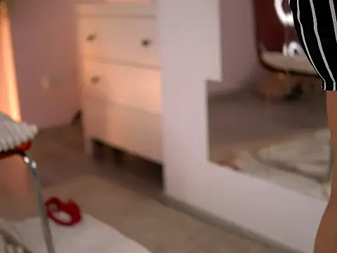 AlanaReignn's Live XXX Chat