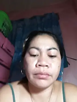 SweetChubbyMommy_02's Live XXX Chat