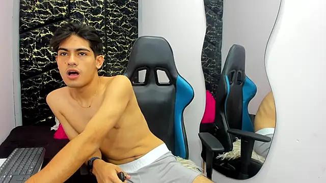 TaylerCruz 现场XXX聊天