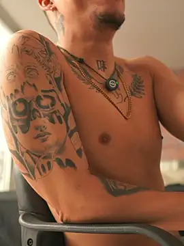 AlphaMasterXxx Live XXX Chat