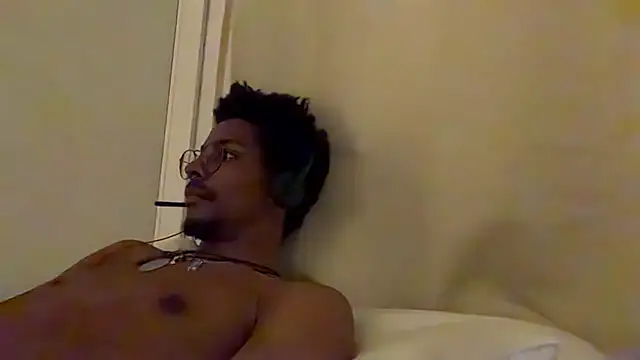 HoleBreeder Chat XXX live