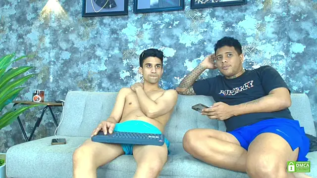 Chatroom XXX en direct de Alejandro_and_Deiby