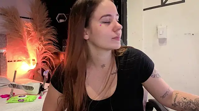 AlliceLover's Live XXX Chat