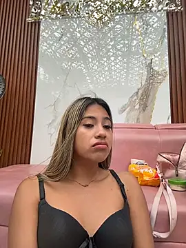 Kimmiebellarie's Live XXX Chat