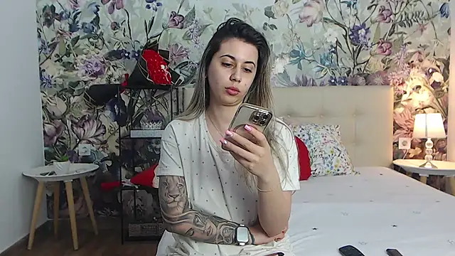 RoseDiamond06 Chat XXX in diretta