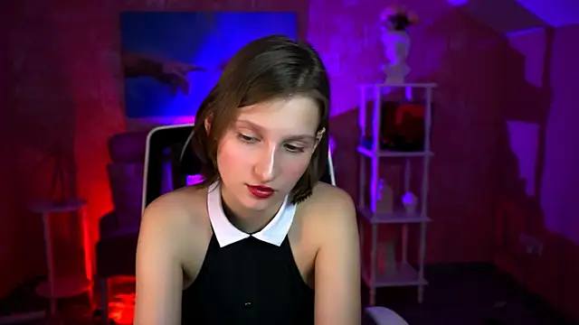 Онлайн чат XXX EllaHorton