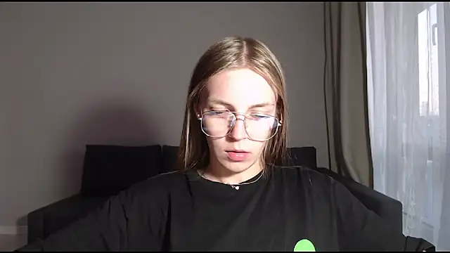 HitGyrl's Live XXX Chat