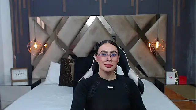 MartinaaFit élő XXX-chatje