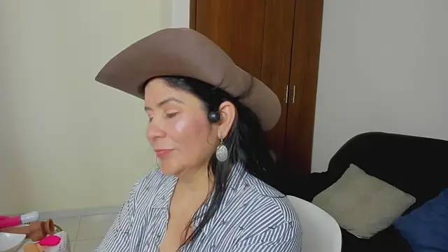 Chat XXX ao vivo de kiraGeiner