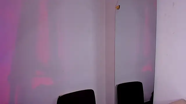 Viioleett_cum Chat XXX in diretta