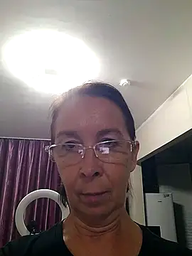 Chat XXX en directo de Celine_Faer1