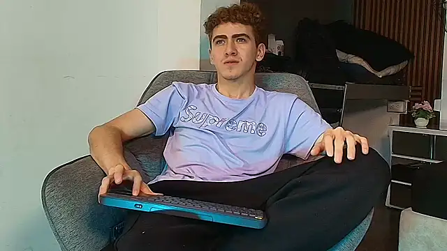 Tyler_Mcrey Show Webcam