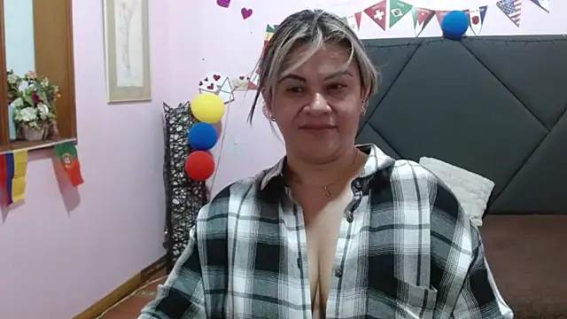 pamela_echeverria Chat XXX in diretta