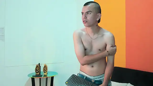 Rowan_Cley 라이브 XXX 채팅