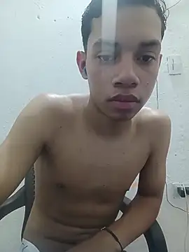 curious_straight_guy's Live XXX Chat