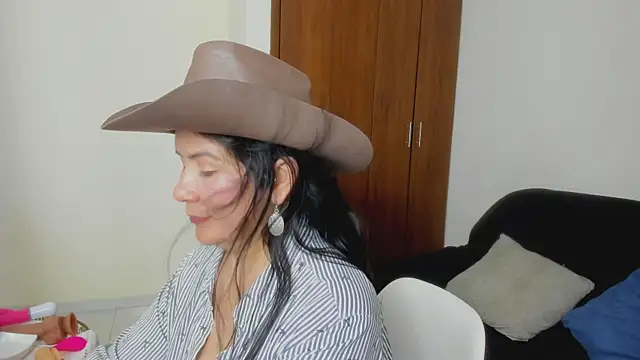 Chat XXX ao vivo de kiraGeiner